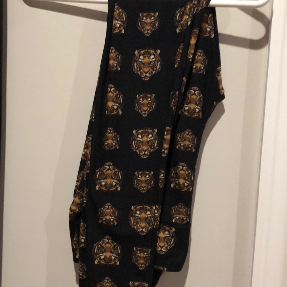 LuLaRoe TC tigger leggings